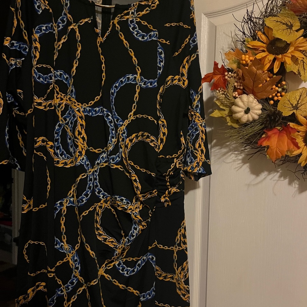 Summer dress with chain design midi length
